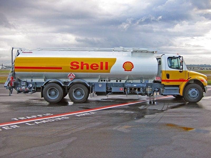 800px Shell Refueller