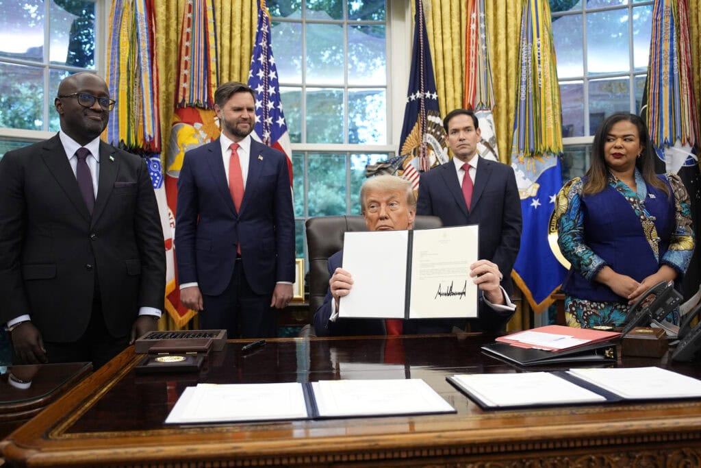 Donald trump meets democratic republic of the congo foreign minister therese kayikwamba wagner and rwandan foreign minister olivier nduhungirehe at the white house 27 jun 2025
