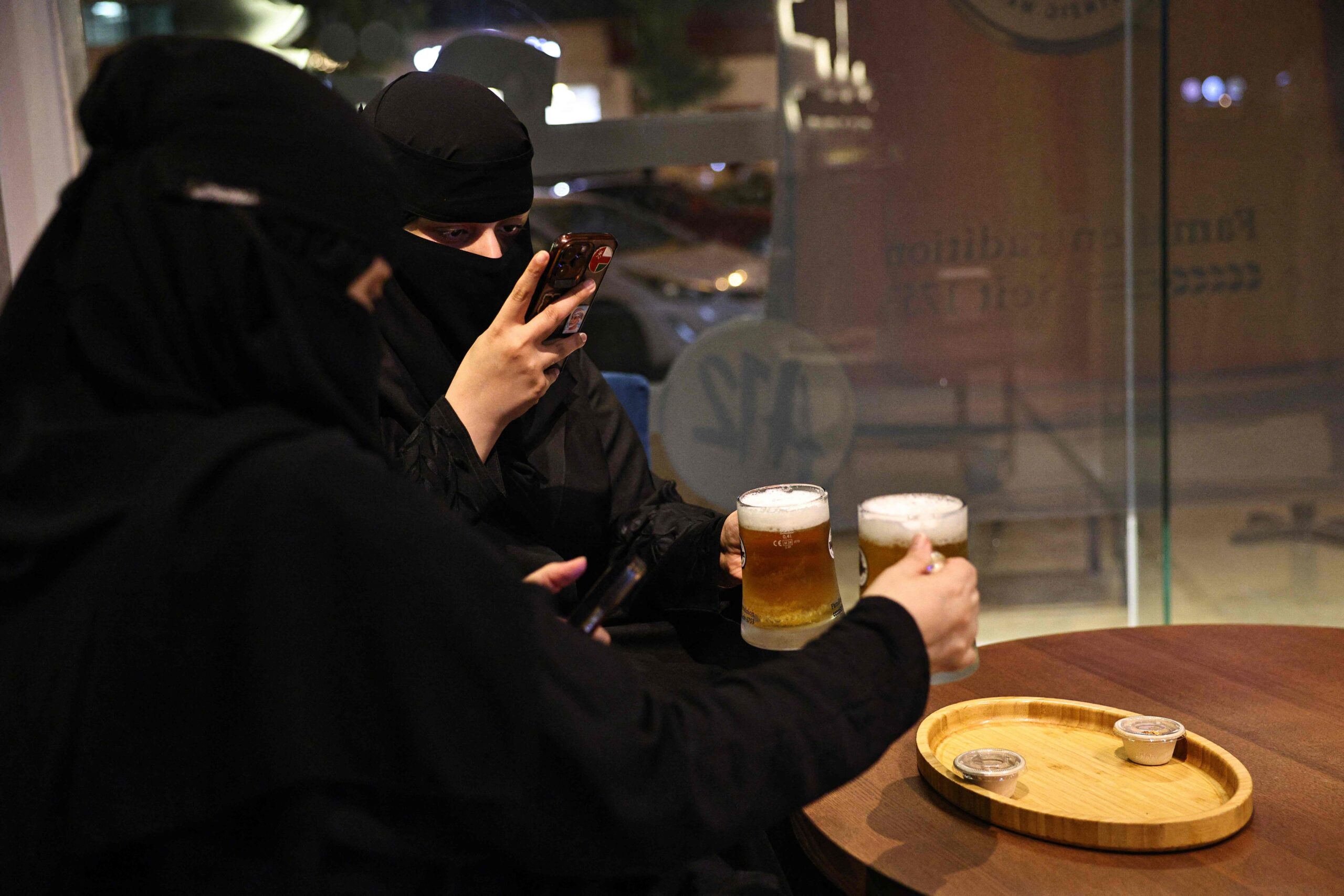 SAUDI LEISURE PUB