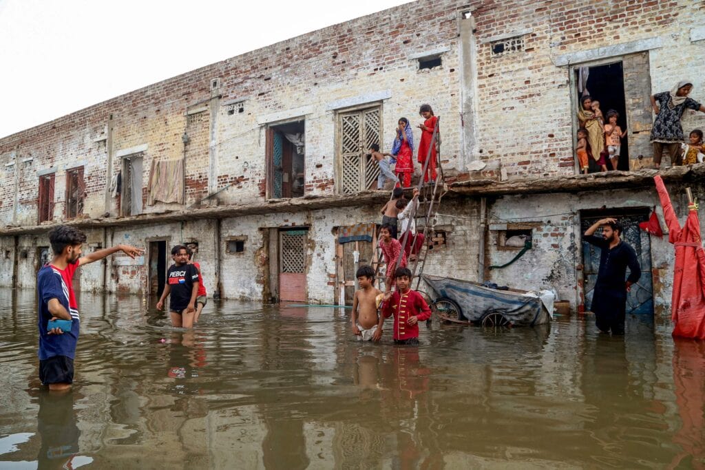 TOPSHOT PAKISTAN WEATHER MONSOON