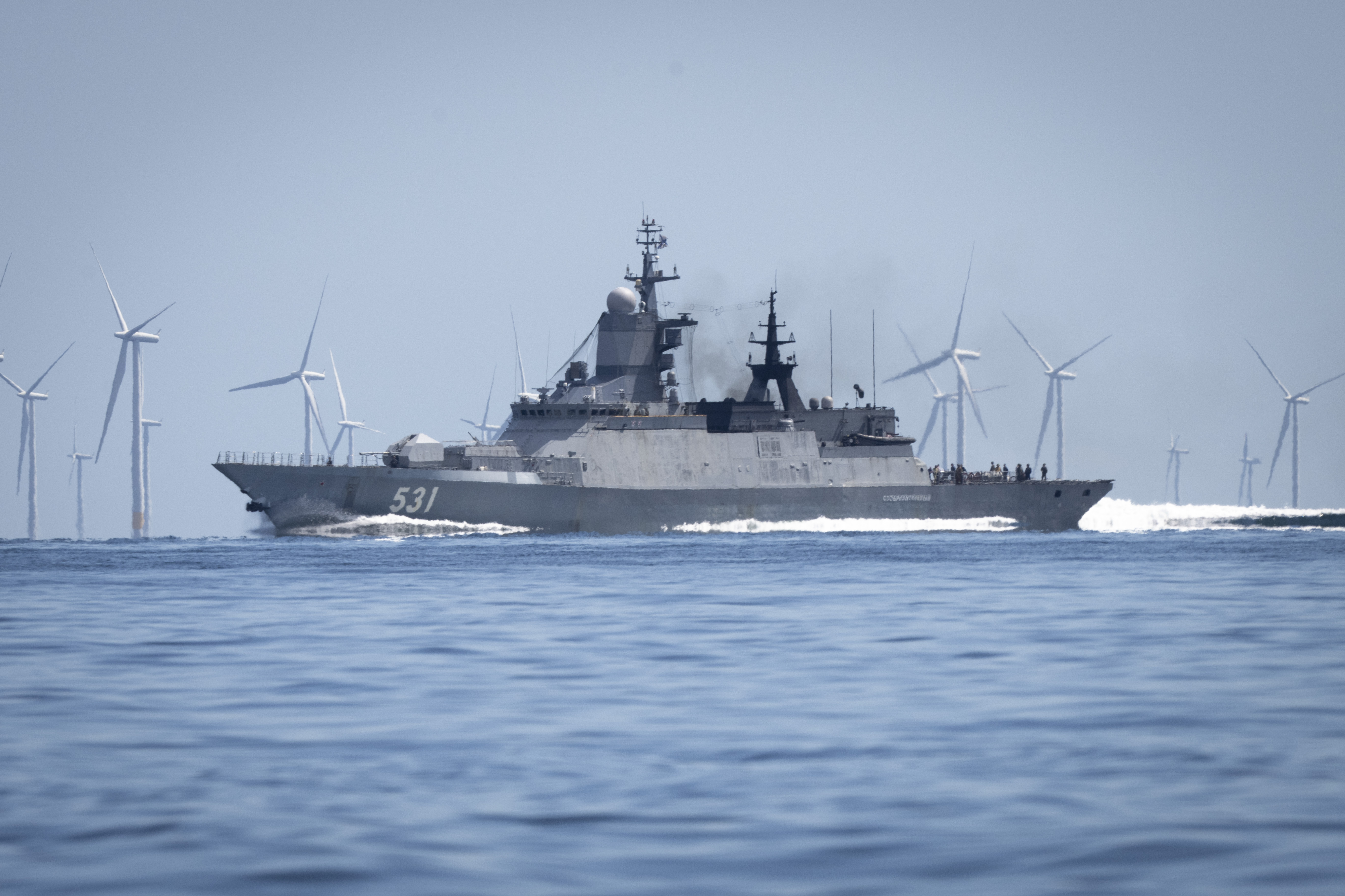 Russisk fregat der affyrede signalblus mod dansk helikopter