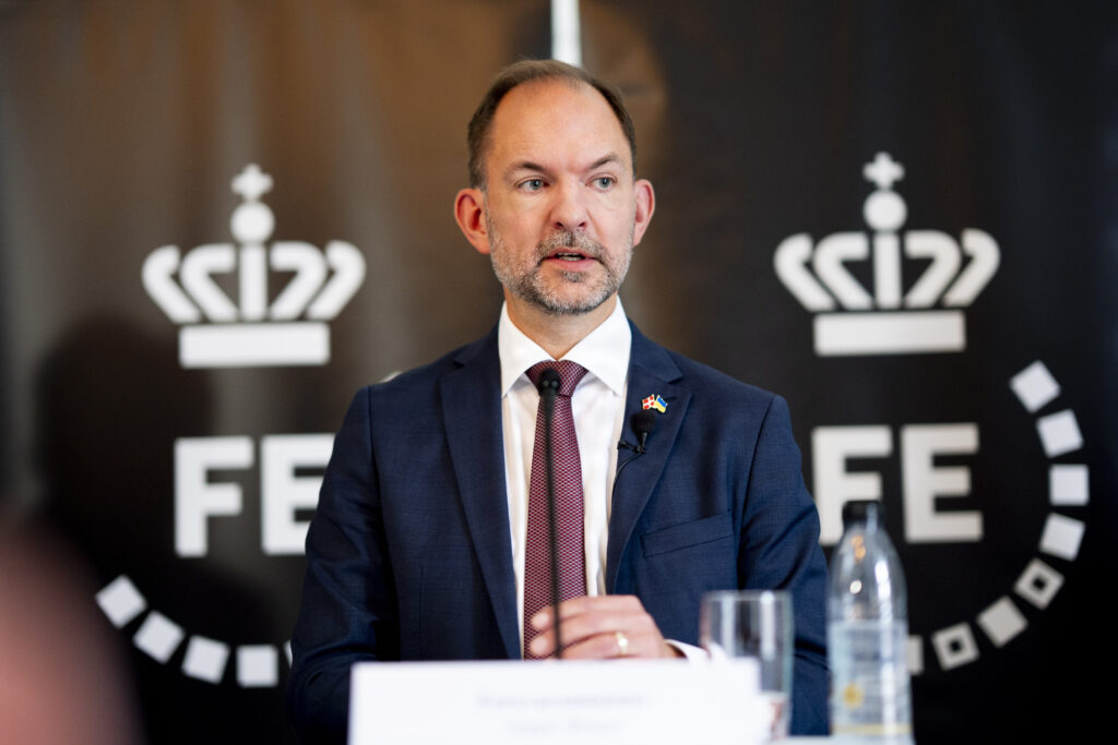 Forsvarsminister Jeppe Bruus Christensen
