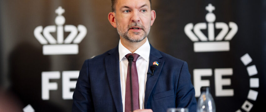 Forsvarsminister Jeppe Bruus Christensen
