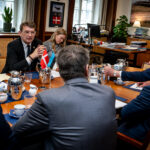 mode med estlands forsvarsminister 2025 artikel